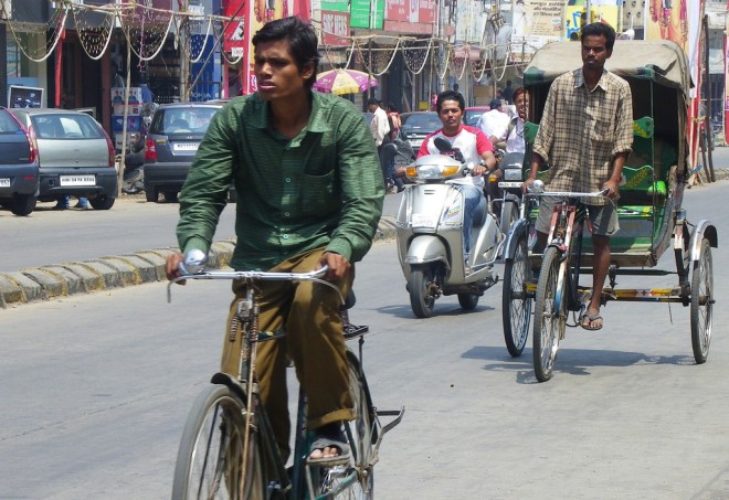 india cycling rickshaw