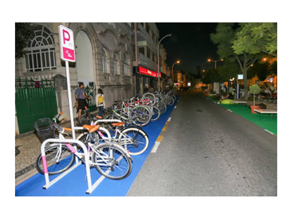 Loulé municipality has implemented a bikeshare system for local school students, and expanded bicycle parking and bikeways in urban areas as part of its climate action program "Loulé Adapta" (photo: algarveinformativo.blogspot.pt)