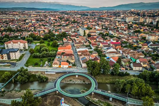 Cycling trail along the Cibin River in Sibiu, Romania. Photo credit: Sibiu City Hall. 