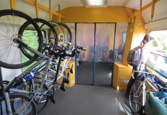 MEPs vote for better access for rail passengers with bicycles