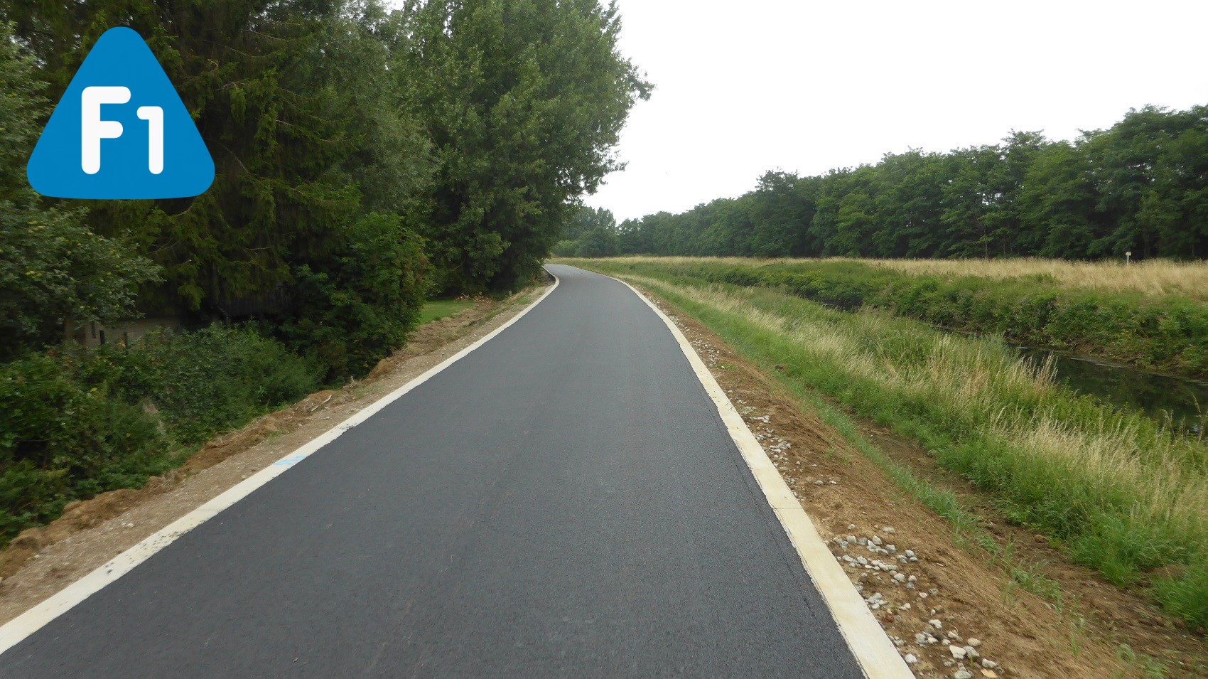 New section of the F1 cycle highway along the river Zenne near Zemst.
