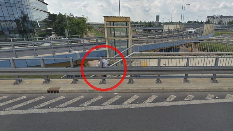 Some cyclists, afraid of the traffic, choose to use the sidewalks and carry bikes up and down series of stairs. Image source: Google Street View.