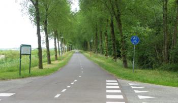 Pieckelaan - old road turned into a cycle highway