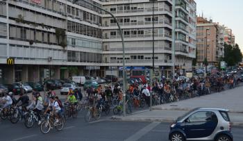 Critical Mass in Portugal